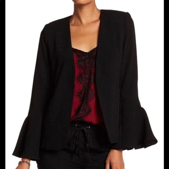 HARLOWE & GRAHAM Ruffle Bell Sleeve Black Blazer - Picture 1 of 10